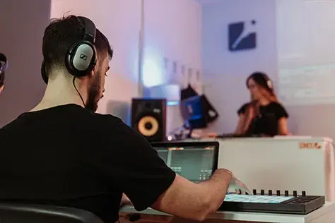 Estudios de Curso de Producción Musical Avanzado