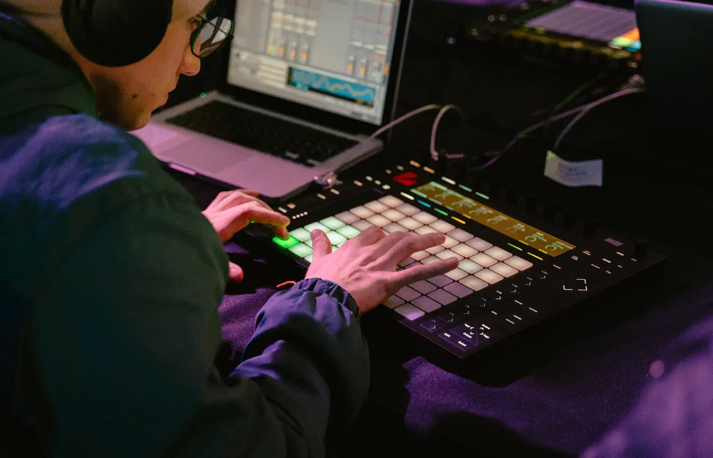 Estudios de Carrera de Producción Musical Certificada